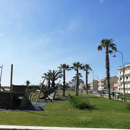 Dimora Di Lola * Porto SantʼElpidio