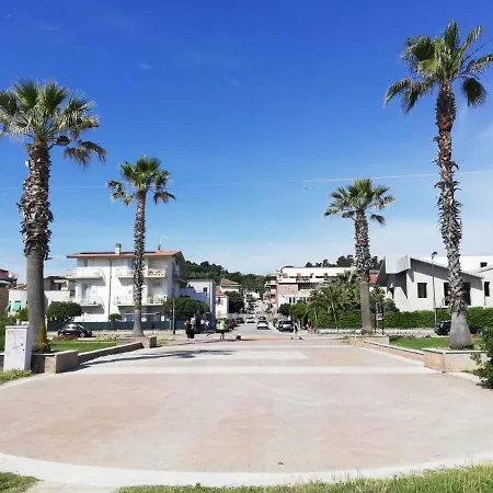 Dimora Di Lola * Porto SantʼElpidio